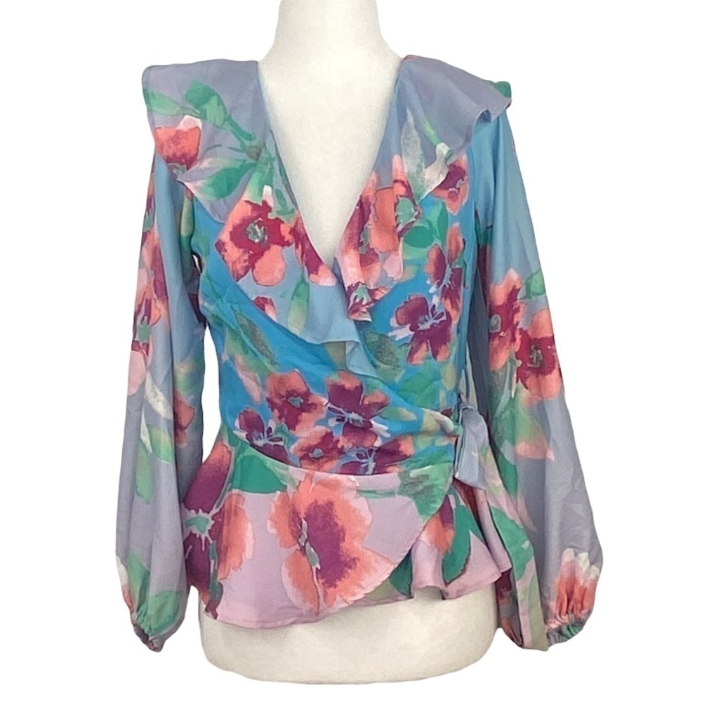 𝅺ADELYN RAE MAISY, NEW‎ WITH TAGS, FLORAL WRAP BLOUSE